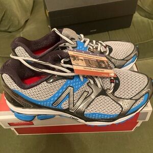 NWT new balance tennis shoes